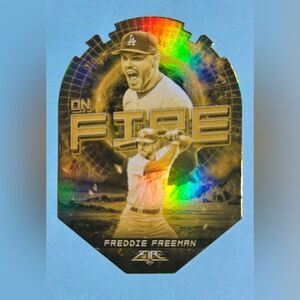 On Fire ! Freddie Freeman LA Dodgers 2022 Topps Fire Die Cut Gold card #EF-25